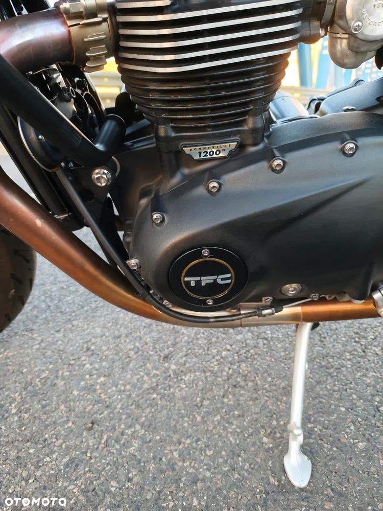 Triumph Thruxton - 36