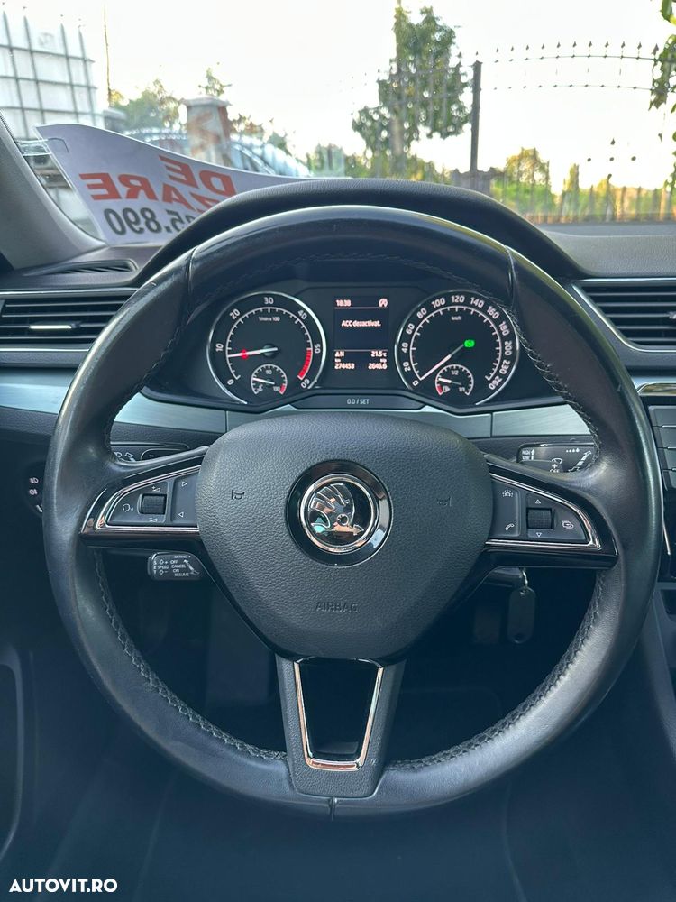 Skoda Superb 2.0 TDI DSG Sportline - 12