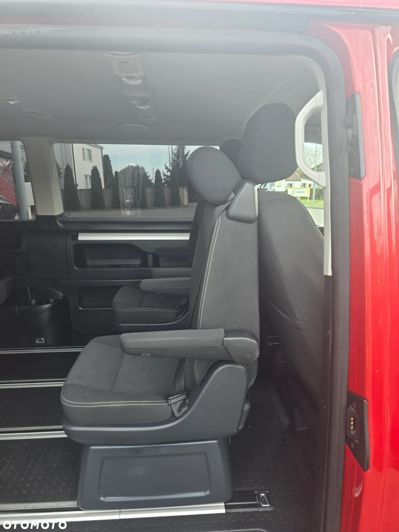 Volkswagen Multivan - 7