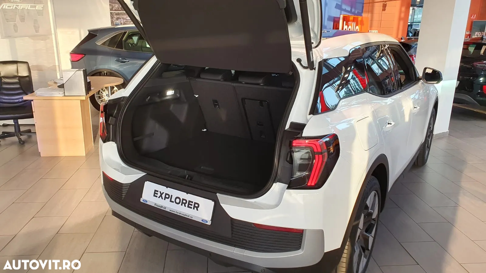 Ford Explorer RWD 77 kWh Extended Range Premium - 9