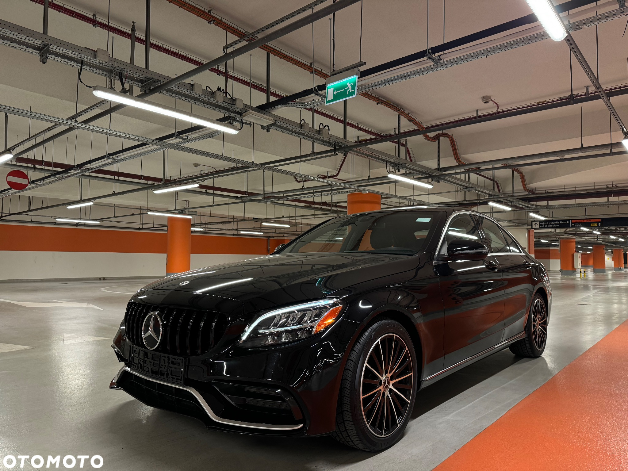 Mercedes-Benz Klasa C 300 9G-TRONIC - 2