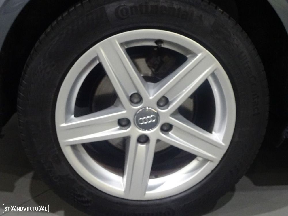 Audi A3 Limousine 30 TDI - 32