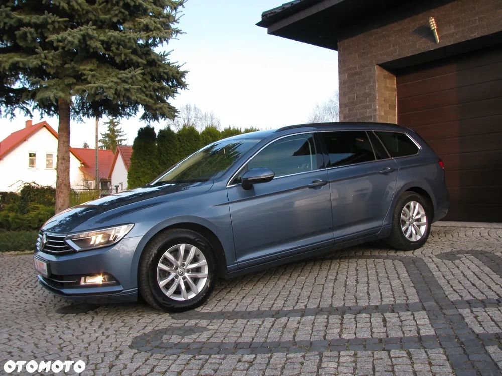 Volkswagen Passat 2.0 TDI SCR DSG Comfortline - 4