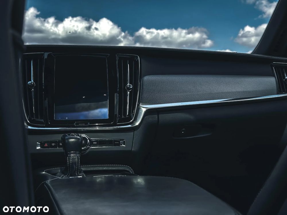 Volvo S90 D5 AWD R-Design - 23