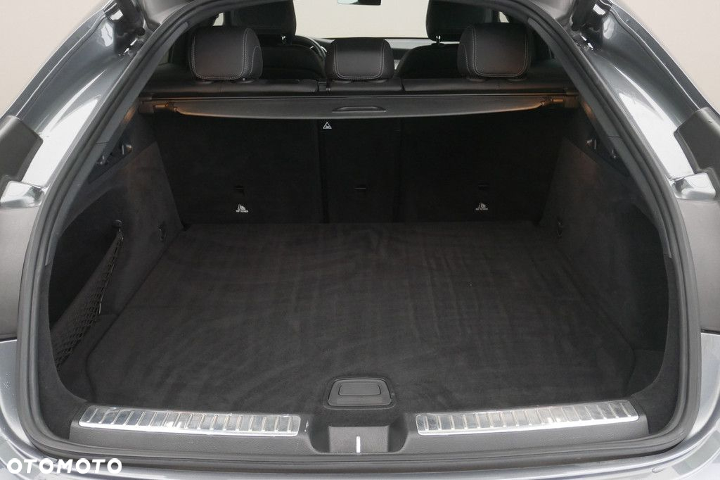 Mercedes-Benz GLC - 16