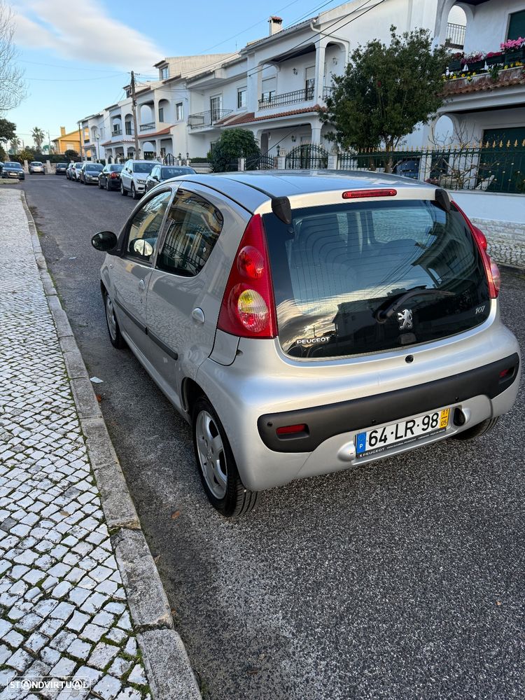 Peugeot 107 1.0 Black&Silver E5 - 6