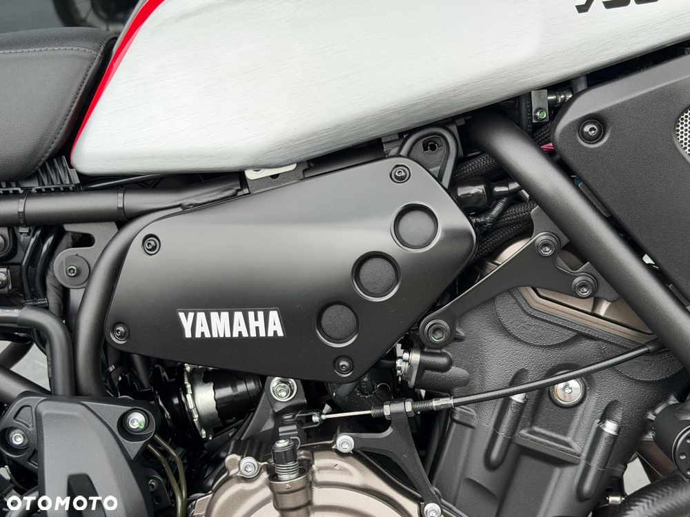 Yamaha XSR - 18
