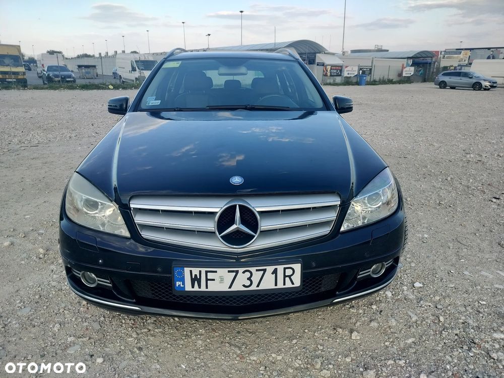 Mercedes-Benz C-Class 2009 photo 2