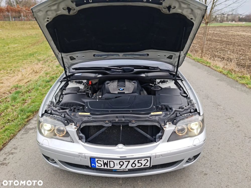 BMW Seria 7 740Li - 28