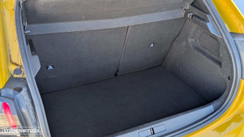 Peugeot 208 1.2 PureTech Allure EAT8 - 19