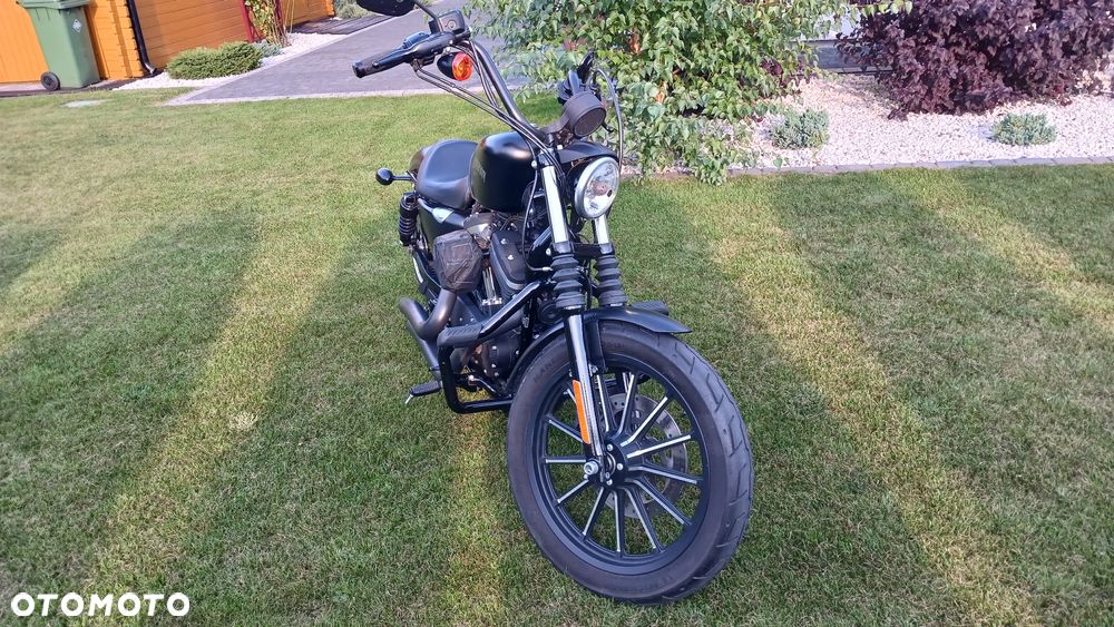 Harley-Davidson Sportster Iron 883 - 11
