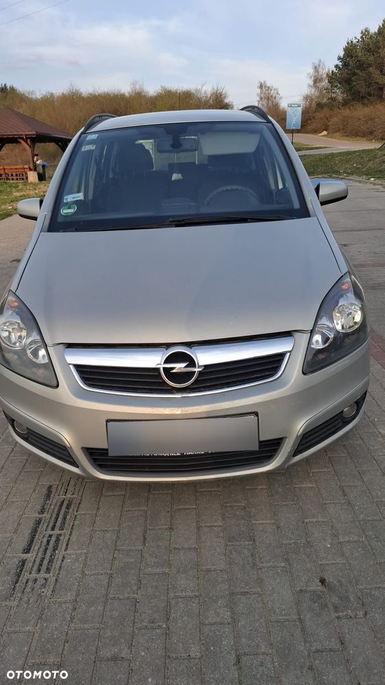 Opel Zafira 1.9 CDTI Cosmo - 1