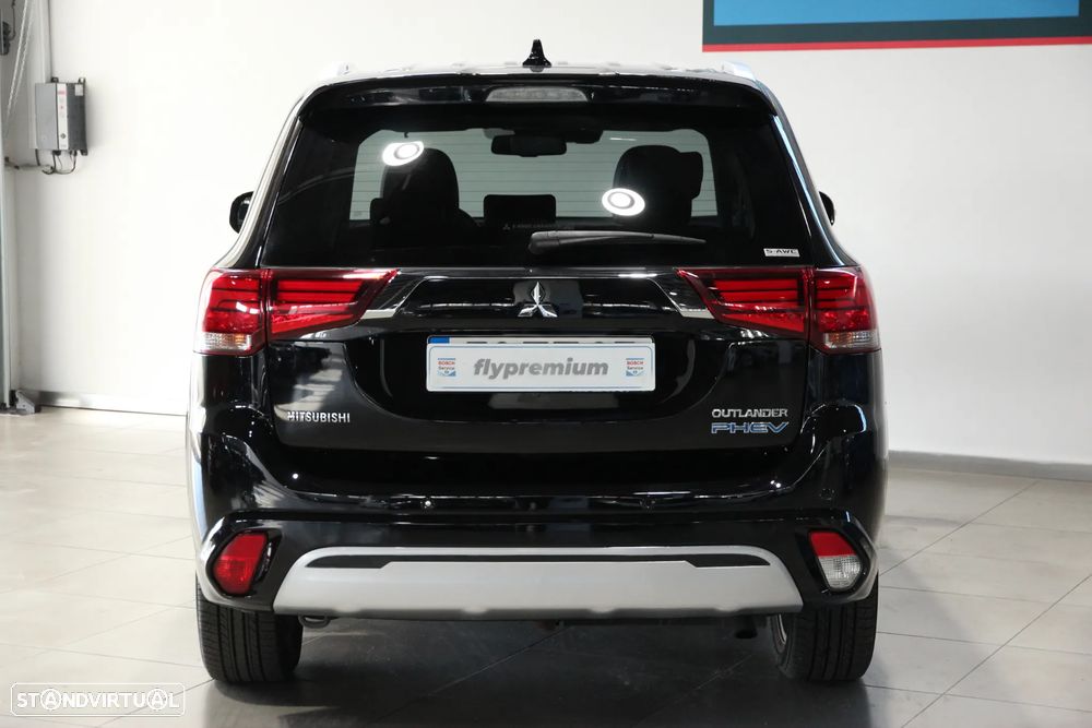 Mitsubishi Outlander 2.4 PHEV Instyle - 4