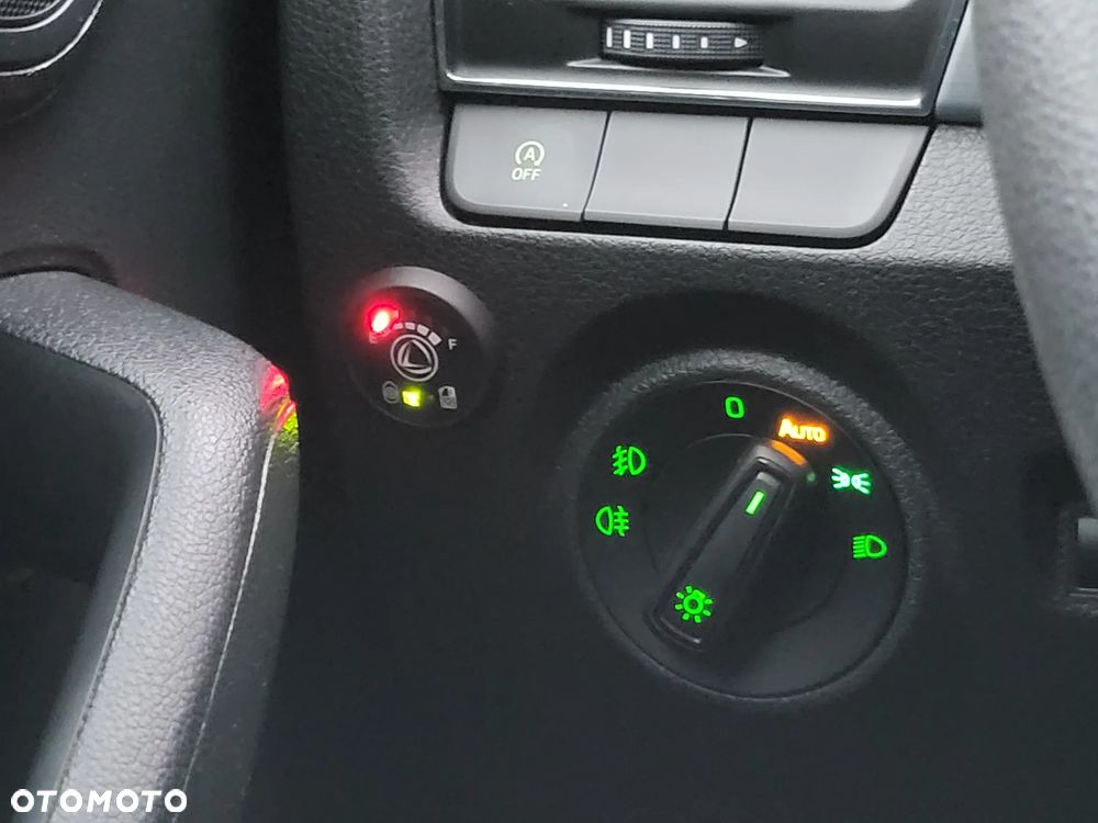 Skoda Fabia 1.0 Ambition - 16