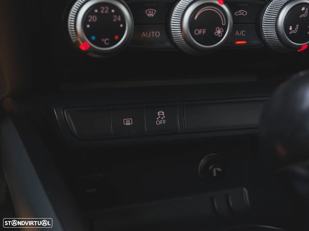 Audi A1 1.6 TDI S tronic design - 21