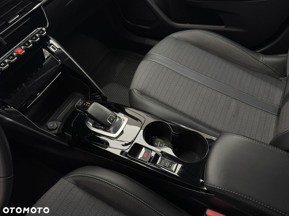 Peugeot 2008 - 25