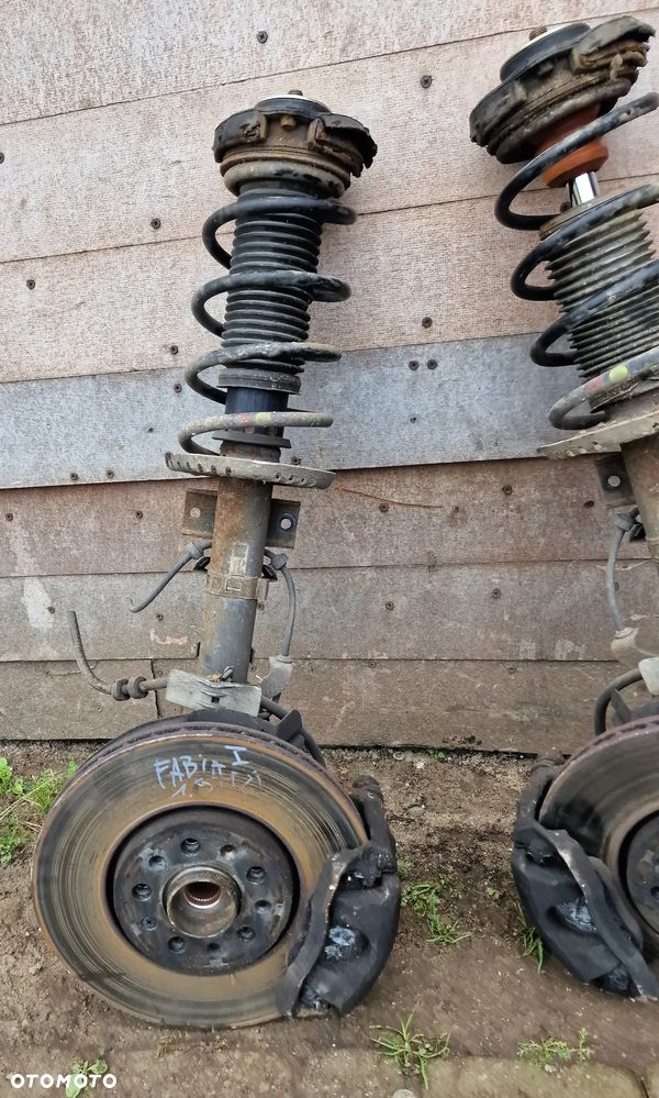 ZWROTNICA PRAWA SKODA FABIA I 1.9 TDI - 4