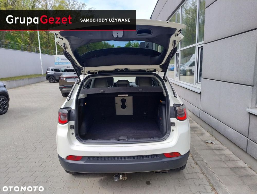 Jeep Compass - 10