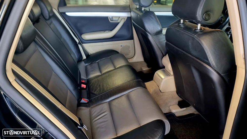 Audi A4 Avant 2.0 TDi S-line - 9