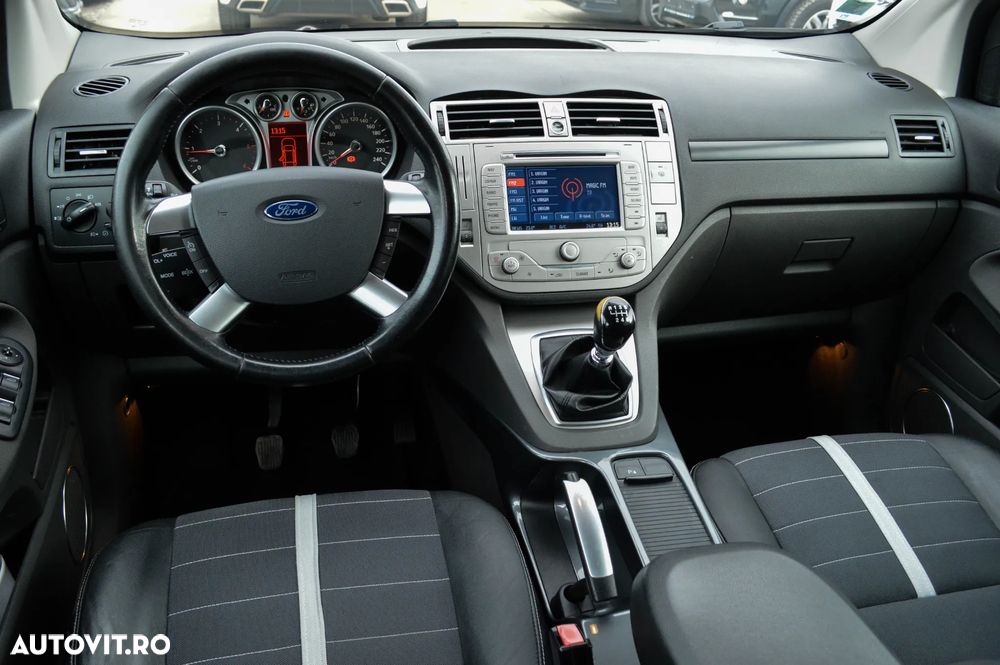 Ford Kuga 2.0 TDCi 4x4 Titanium - 16