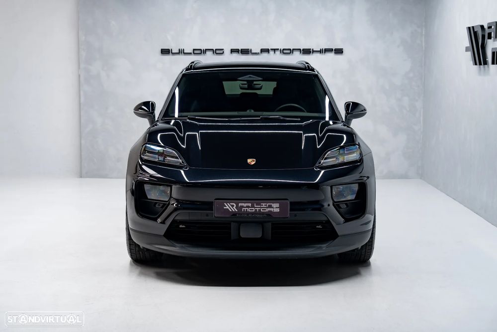 Porsche Macan Electric 4 - 5