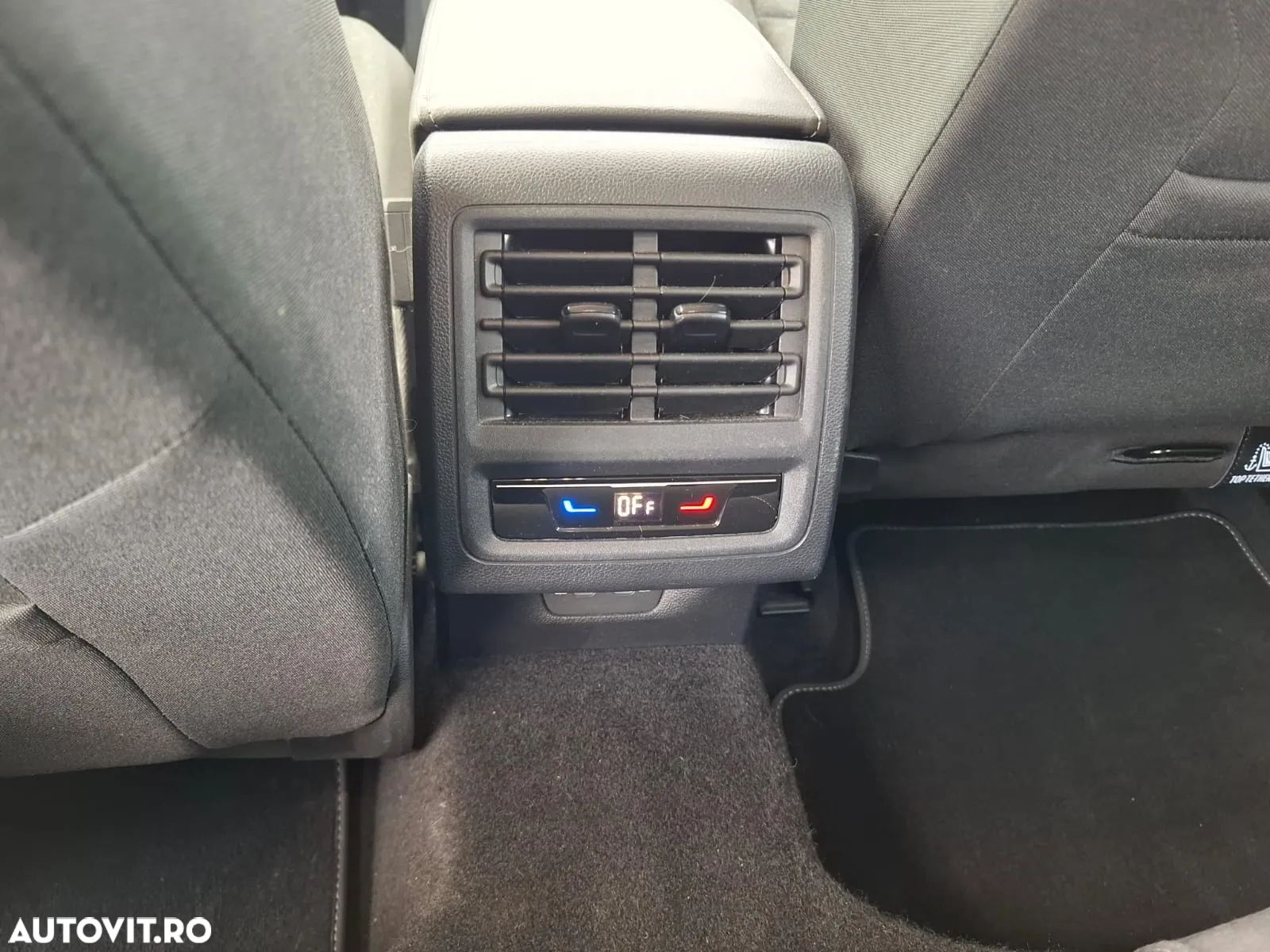 Volkswagen Golf - 10