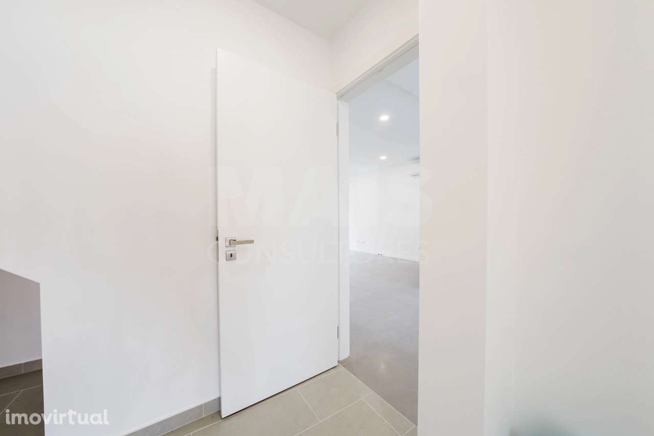 Moradia T3+1 Garagem, Logradouro e Vista Mar - Grande imagem: 3/42