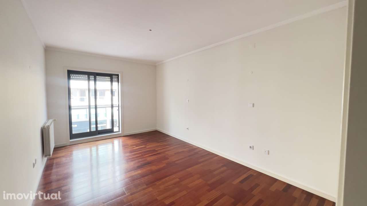 Apartamento T2 com 2 casas de banho em Lisboa - Grande imagem: 2/9