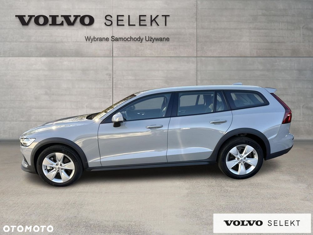 Volvo V60 Cross Country - 3