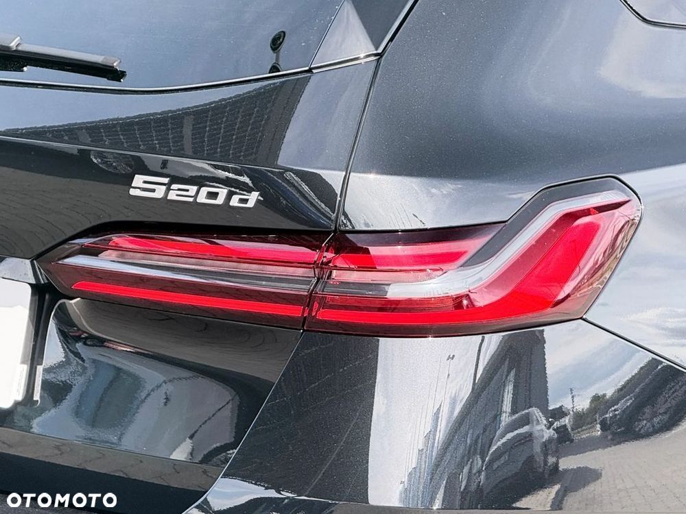 BMW Seria 5 520d mHEV M Sport - 3