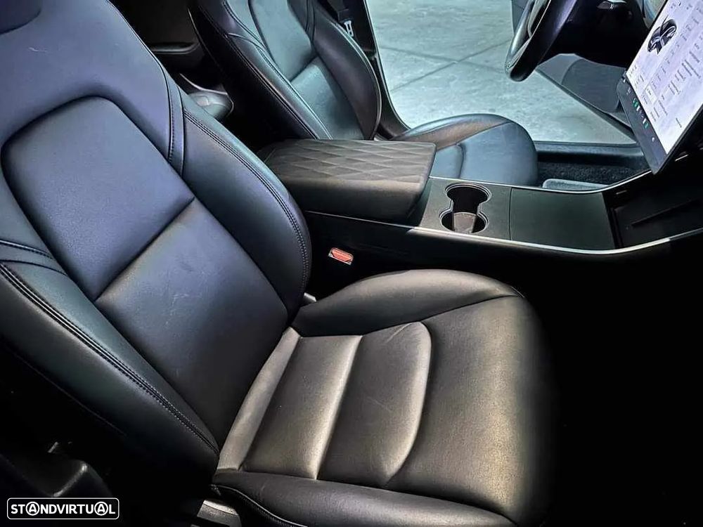 Tesla Model 3 Long-Range Dual Motor AWD - 17