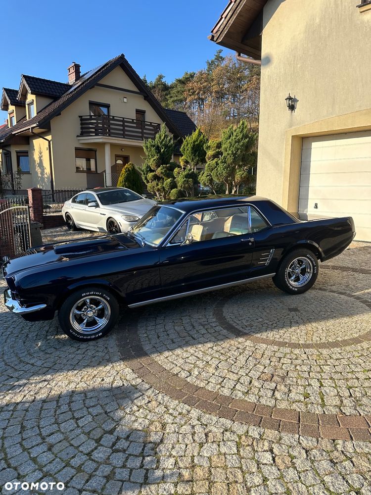 Ford Mustang - 3