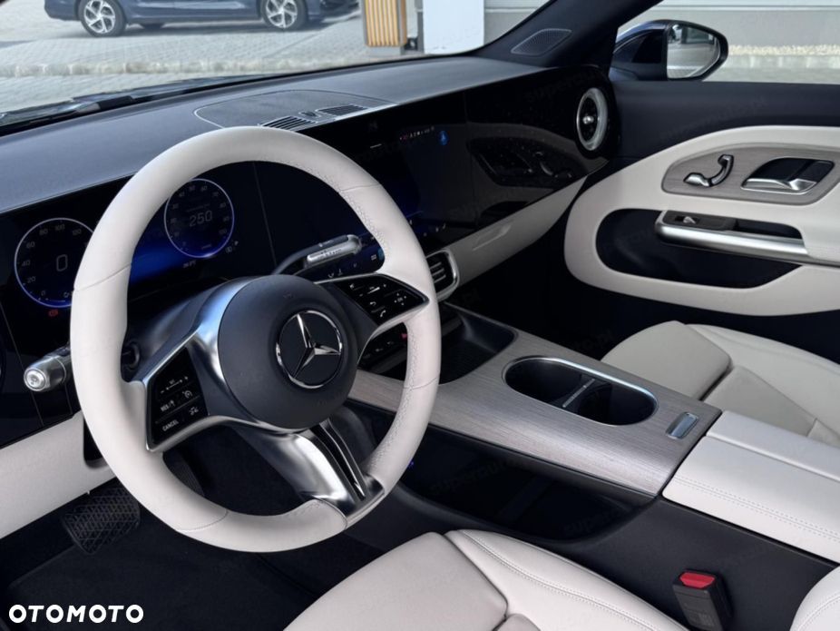 Mercedes-Benz CLA - 9