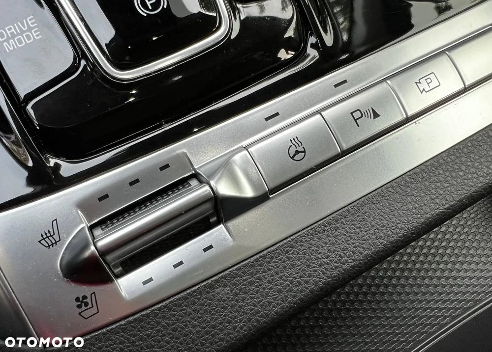 Kia Carnival - 21