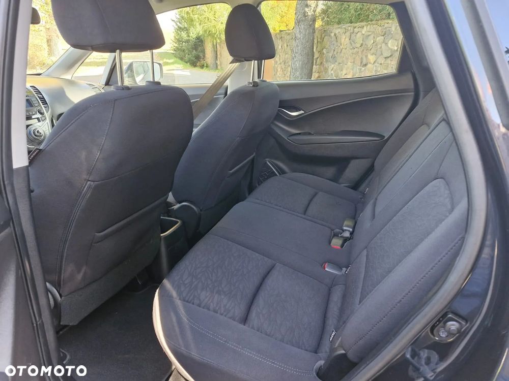 Hyundai ix20 1.4 blue YES Gold - 23