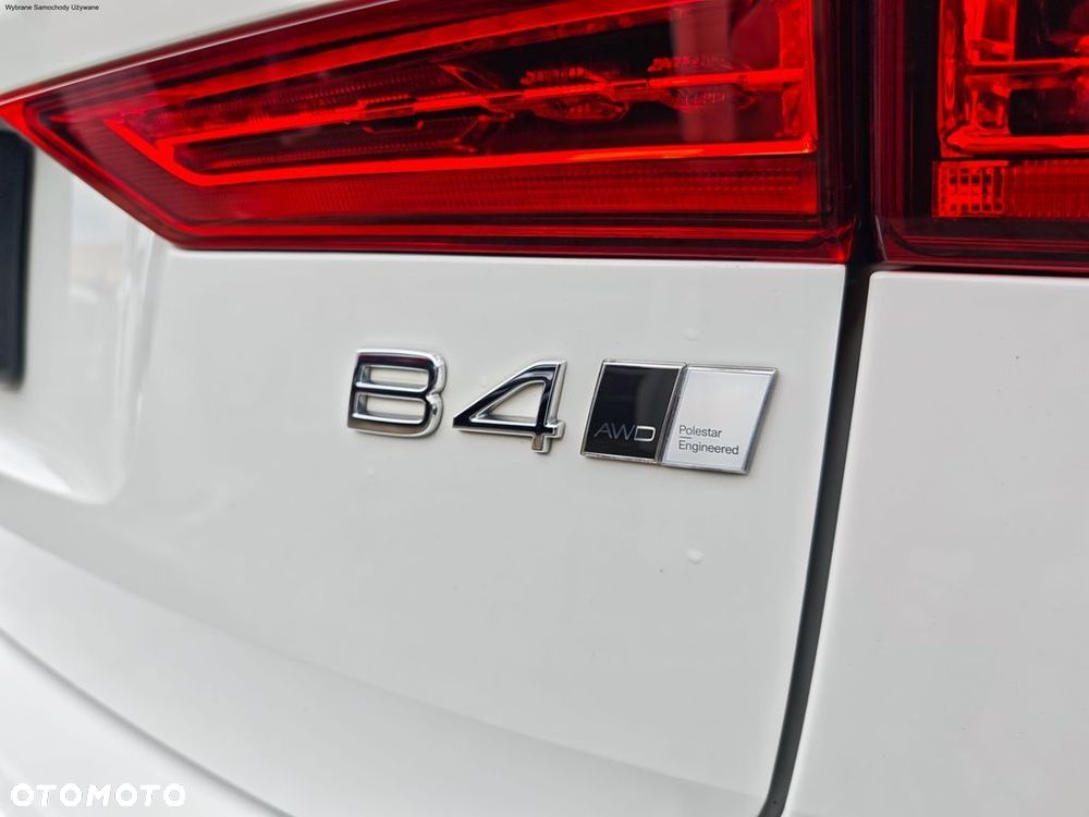 Volvo XC 60 B4 D AWD Plus Bright - 19