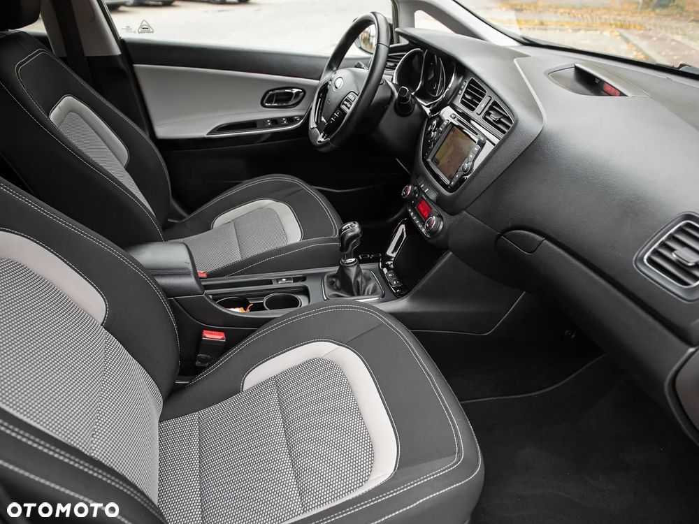 Kia Ceed 1.6 GDI Business Line - 32