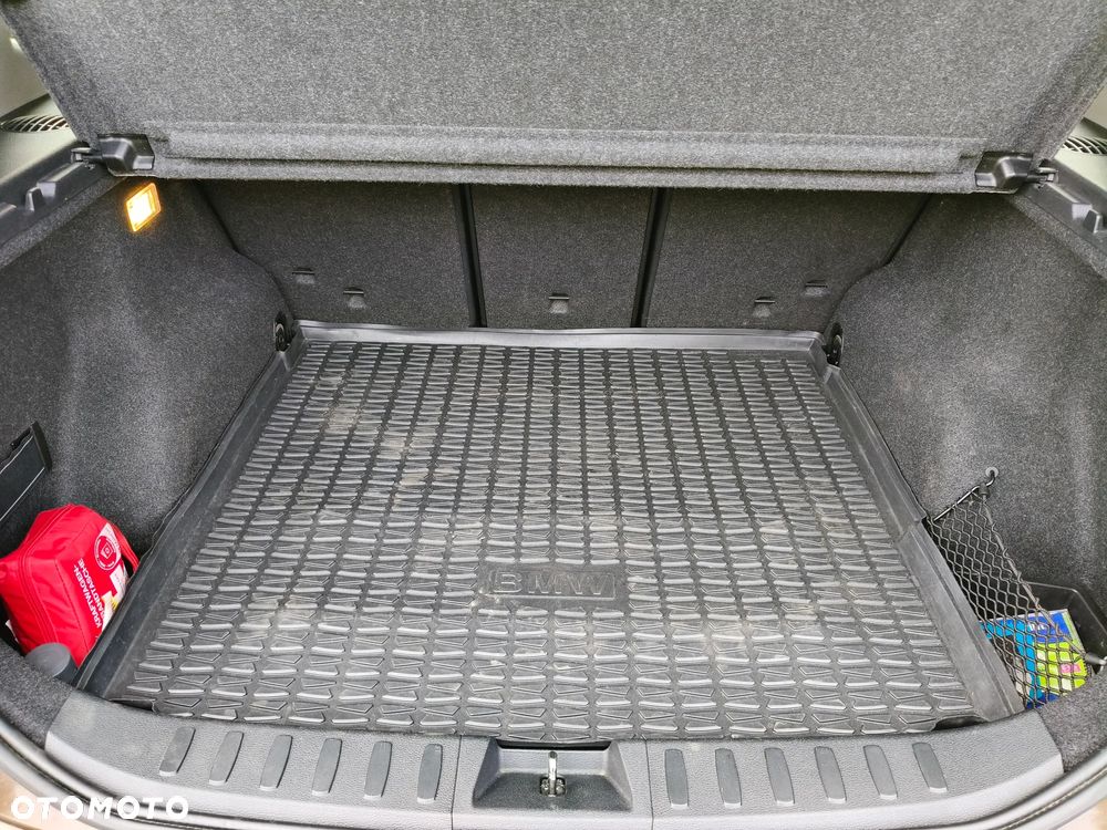 BMW X1 xDrive18d xLine - 15