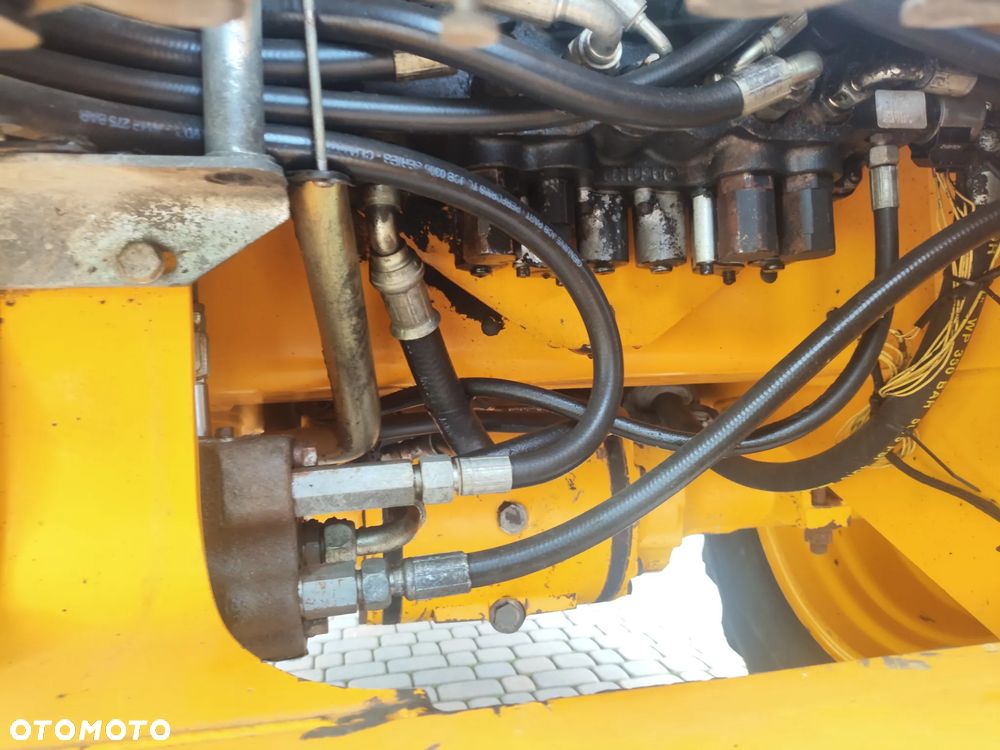 JCB 3CX / 2007 ROK / KOPARKO-ŁADOWARKA - 16