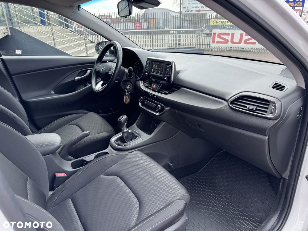 Hyundai i30 1.4 T-GDI Classic + - 20