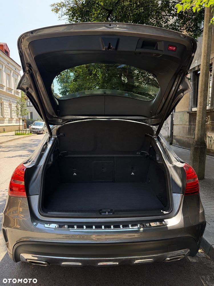 Mercedes-Benz GLA 220 4-Matic AMG Line - 7