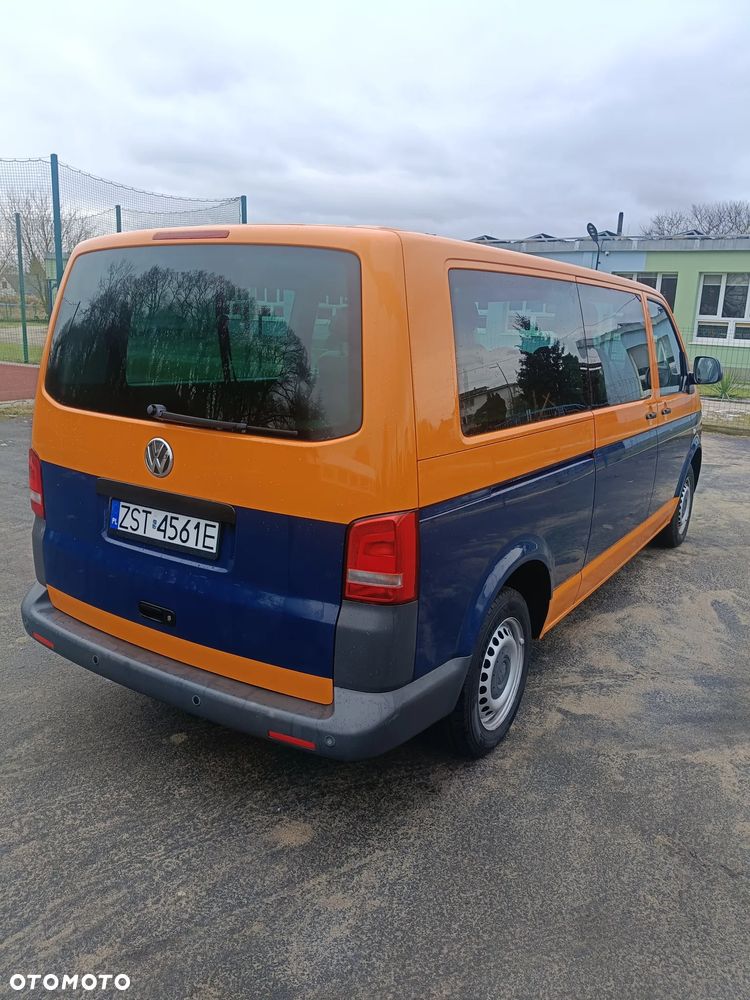 Volkswagen Caravelle - 3
