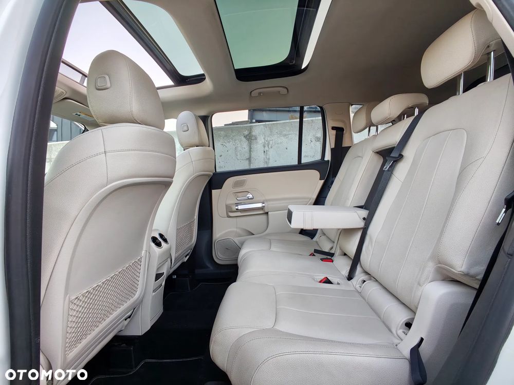 Mercedes-Benz GLB 250 4-Matic Progressive 8G-DCT - 20