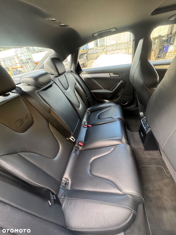 Audi S4 Limousine ver-3-0-tfsi-quattro-s-tronic - 14