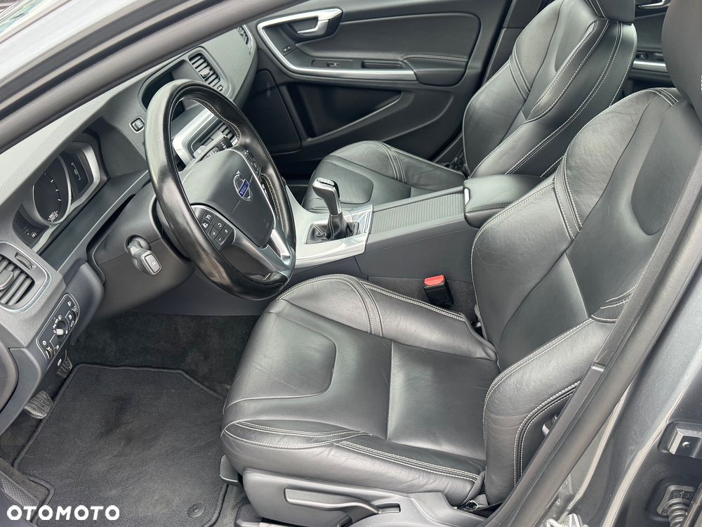 Volvo S60 D2 Kinetic - 17