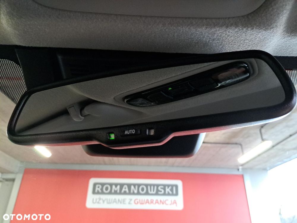 Toyota Yaris Hybrid 1.5 Style - 30