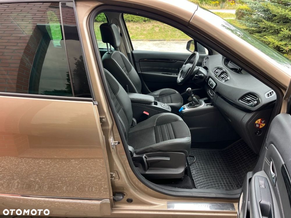 Renault Scenic 1.5 dCi Energy Bose EU6 - 20