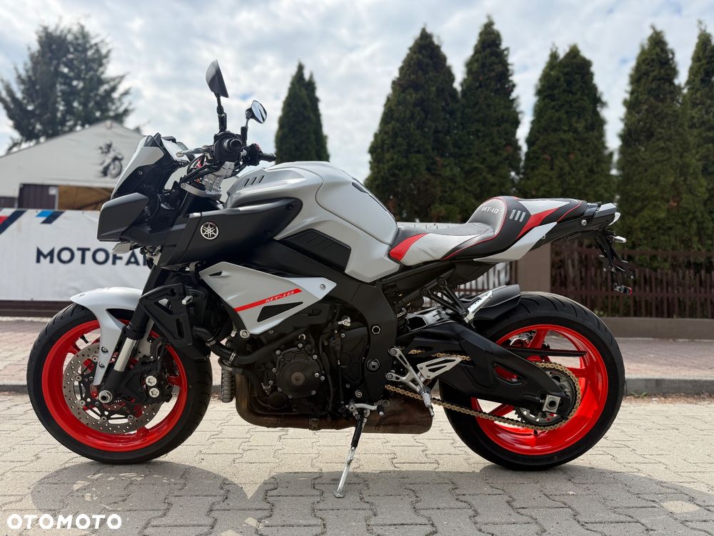 Yamaha MT - 22