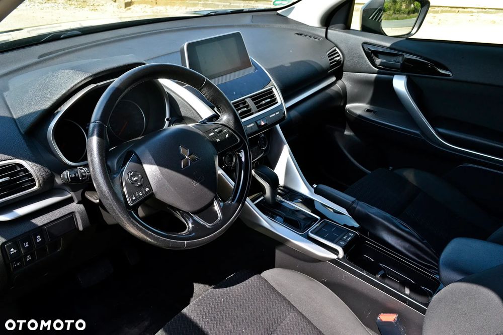 Mitsubishi Eclipse Cross 1.5 T-MIVEC (ClearTec) CVT 2WD Active - 12