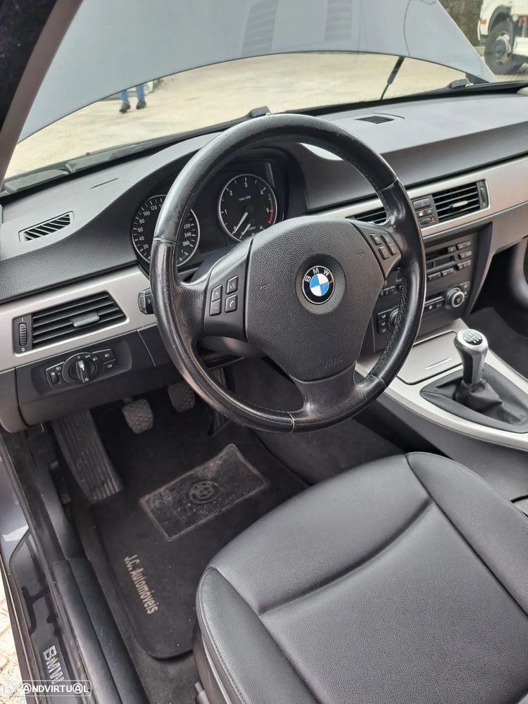 BMW 320 d - 10